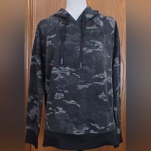 Athletic Works Camo Hoodie size M (8-10)      8-002